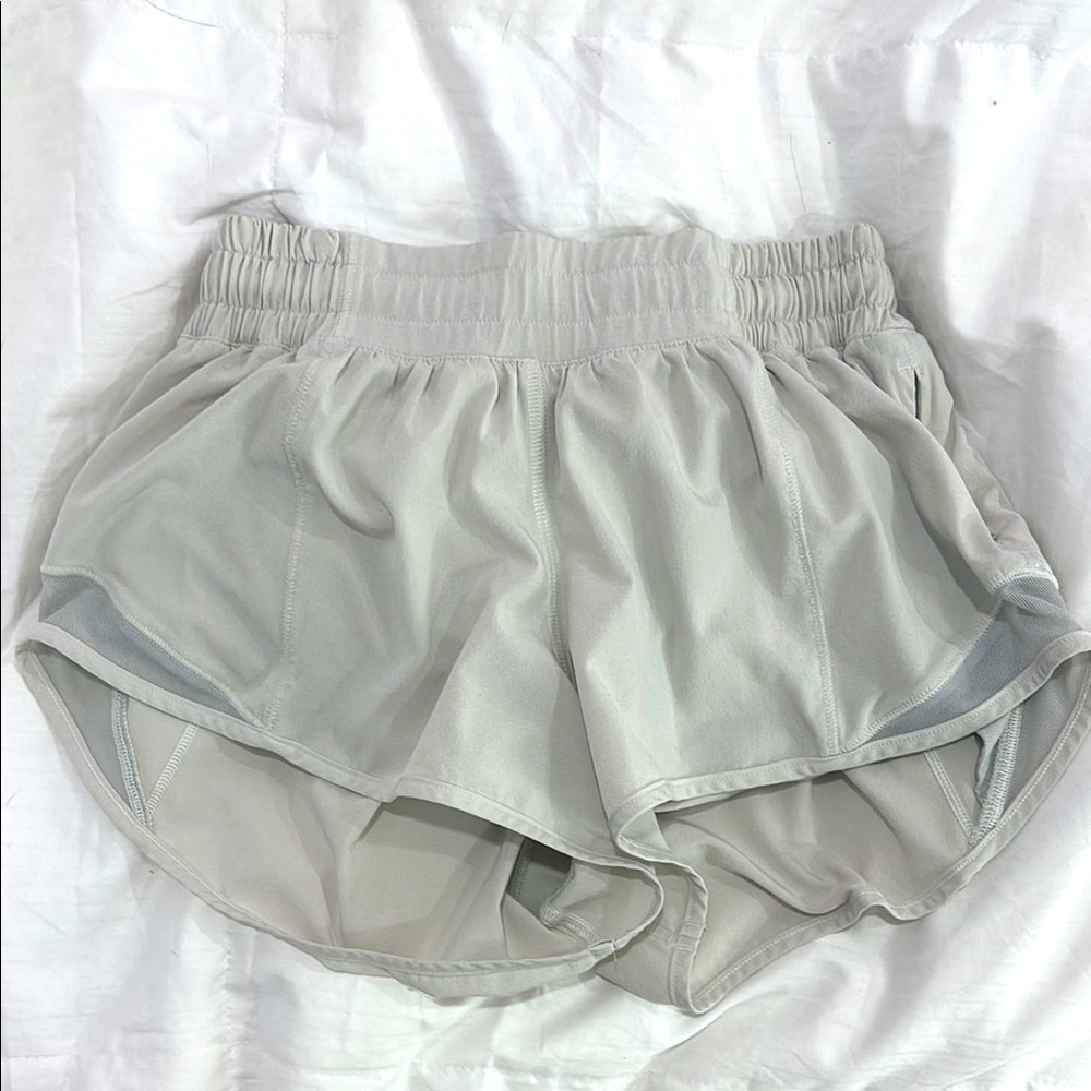 Lululemon Athletica Bone Athletic Shorts Lightweight Elastic Waist